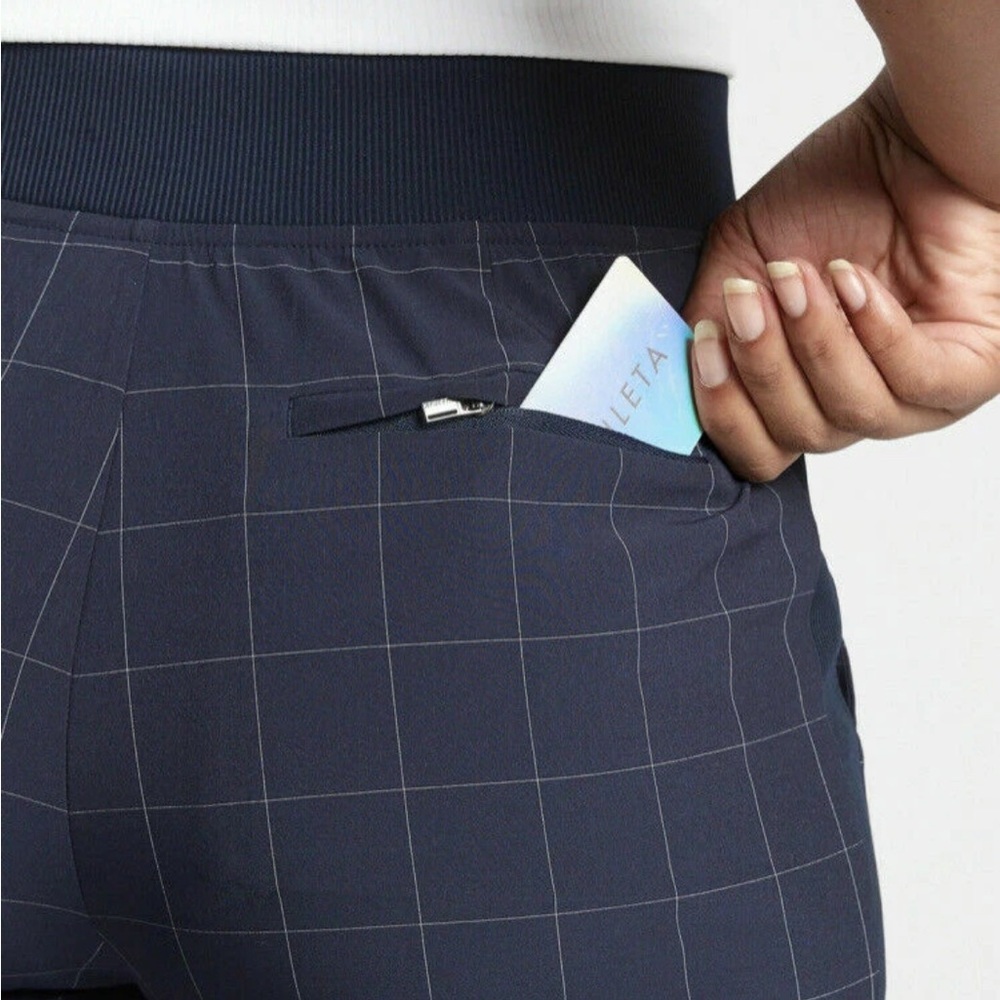 Athleta Brooklyn Textured
Ankle Navy Windowpane Plaid High Rise pants Sz 8 NWOT - Picture 6 of 9